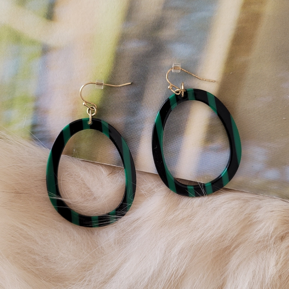 Elegant Green and Black Hoop Earrings